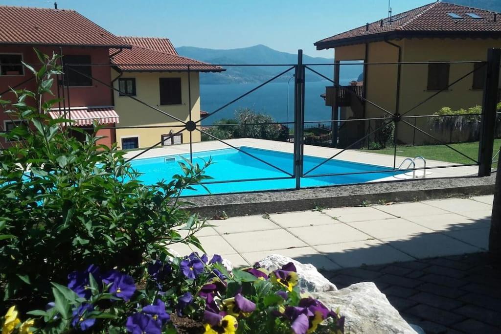 Luxurious Attic-Swimming Pool Villa Riva di Solto Exterior photo